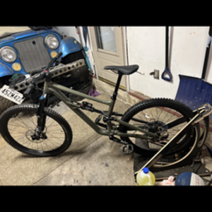 2022 Specialized Status 140 Green