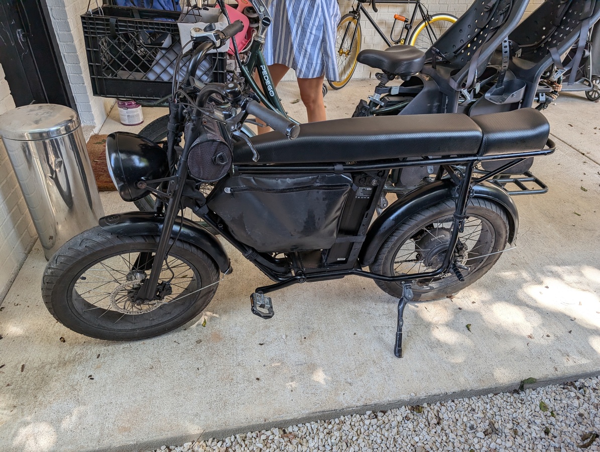 Portapacchi Anteriore Urban Drivestyle Per Unimoke, Alluminio Nero, Made In Taiwan