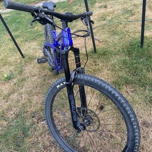 2023 Devinci Troy A29 SX Alien Medium Blue