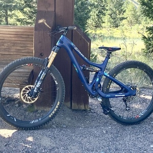 2019 Yeti Beti SB5 Blue