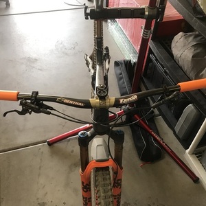 2020 Pivot Trail 429 Silver, gray or bare metal and Orange