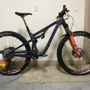 2020 Pivot Trail 429 Silver, gray or bare metal and Orange
