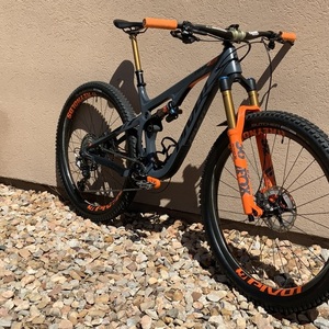 2020 Pivot Trail 429 Silver, gray or bare metal and Orange