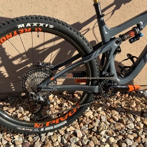 2020 Pivot Trail 429 Silver, gray or bare metal and Orange