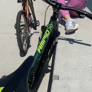 2017 Diadora Ampio Green and Yellow or Gold