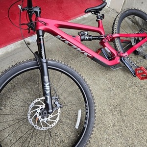 Salsa Blackthorn Red