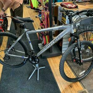 2006 Trek Silver, gray or bare metal