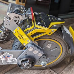 2022 Segway Ninebot G30P Max e-scooter Black and Yellow or Gold