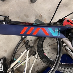2019 Orbea Terra H-31D Gravel Bike Blue and Red