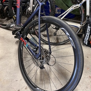 2019 Orbea Terra H-31D Gravel Bike Blue and Red