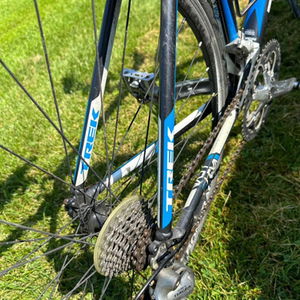 2022 Trek Alpha Silver, gray or bare metal