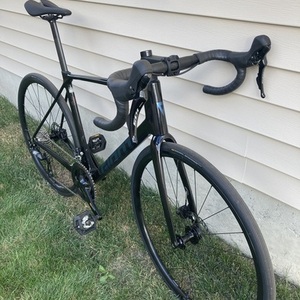 2025 Giant TCR Advanced 2 KOM Performance Road B... Black