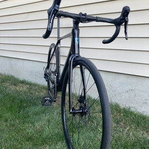 2025 Giant TCR Advanced 2 KOM Performance Road B... Black