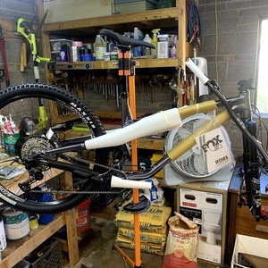 2021 Commencal Bikes Meta TR Silver, gray or bare metal