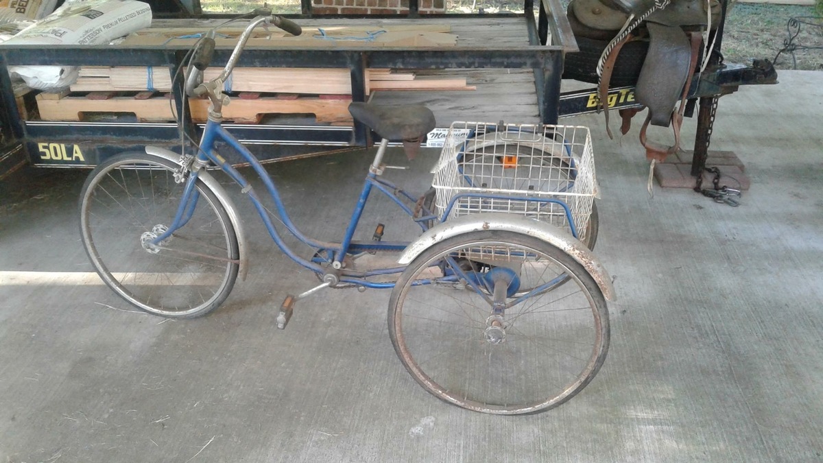 Tricycle photo