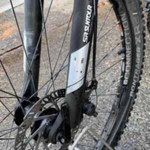 2024 Trek Marlin Silver, gray or bare metal