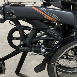 2015 Dahon Novara FlyBy Shuttle Silver, gray or bare metal