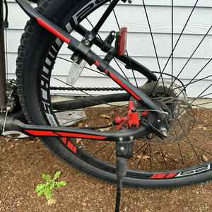 2019 Schwinn 17" aluminum mountain frame Black and Red
