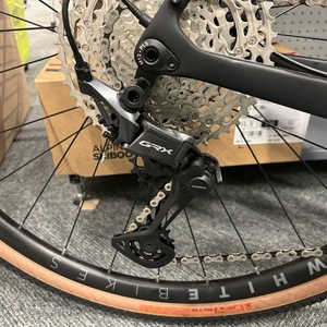 2024 White (by XXL) / Carbonda 696 GX Interceptor STORMY BLUE 2024 Blue and Black