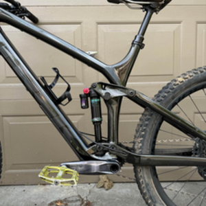 2022 Trek Grey Silver, gray or bare metal