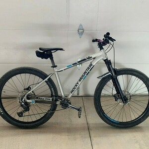 2017 Rocky Mountain Bicycles Soul 710 Silver, gray or bare metal