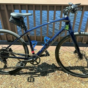 2023 Trek FX Sport 5 Carbon Blue