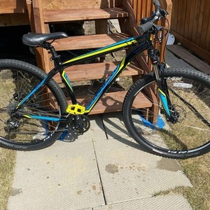 2024 Specialized Black, Blue, and Green