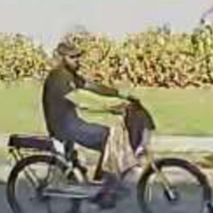 2024 Cannondale Bike had a handlebar bell and lights ... Black and Green