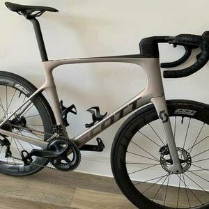 2022 SCOTT Silver, gray or bare metal