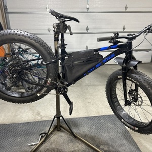 2021 Rocky Mountain Bicycles Blizzard 10 Black