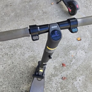 2019 Segway Ninebot ES2 e-scooter Black