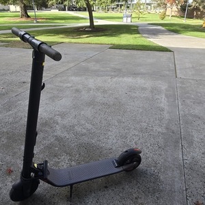 2019 Segway Ninebot ES2 e-scooter Black