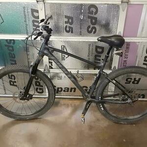 2021 Giant Fathom Black