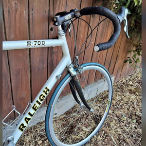 1997 Raleigh R700 White