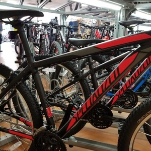 2017 Specialized HardrockV Black and Red