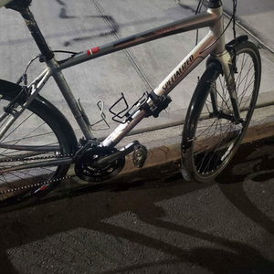 2013 Specialized Sirrus Elite Silver, gray or bare metal