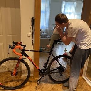 2025 KTM Strada 30 Orange