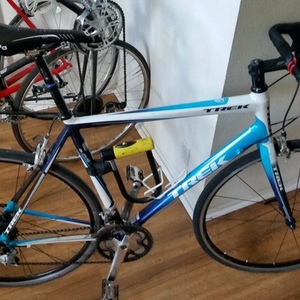 2009 Trek 2.1 Blue and White
