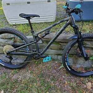 2022 Rocky Mountain Bicycles Element A10 SM Black