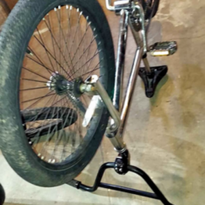 GT Bicycles Dyno Silver, gray or bare metal and Black