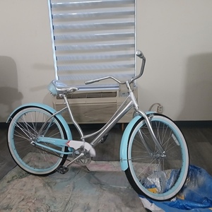 Schwinn Schwinn Beach Cruiser White, Blue, and Silver, gray or bare metal