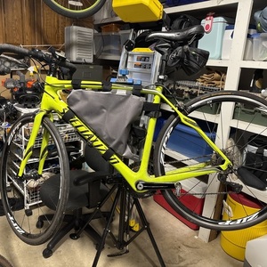 2016 Specialized Roubaix 27 Yellow or Gold