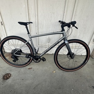 2022 Specialized Diverge comp e5 evo Silver, gray or bare metal