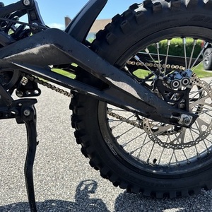 2022 Surron Light Bee X e-motorcycle/e-dirtbike (no pedals) Black