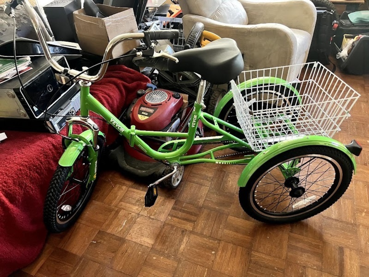 Tricycle photo