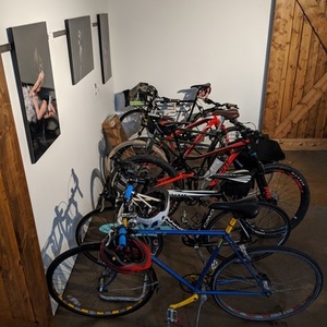 Unknown 1000 ST Blue and Yellow or Gold