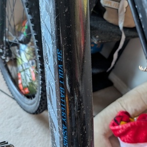 2024 Hyper Mountain bike Black