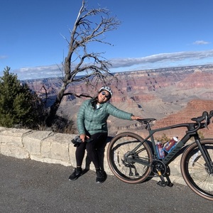 2023 Canyon bicycles Grail CF SL 7 Silver, gray or bare metal, Green, and Black