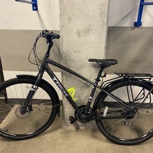 2021 Trek Verve 2 Silver, gray or bare metal