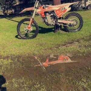 2017 KTM 2017 KTM e-motorcycle/e-dirtbike (no pedals) Orange and White